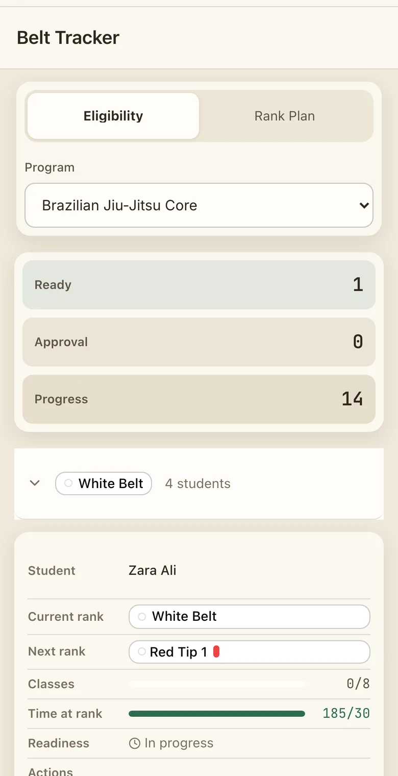 The same belt tracker in Koaryu's phone layout, with ready, approval and in-progress counts.